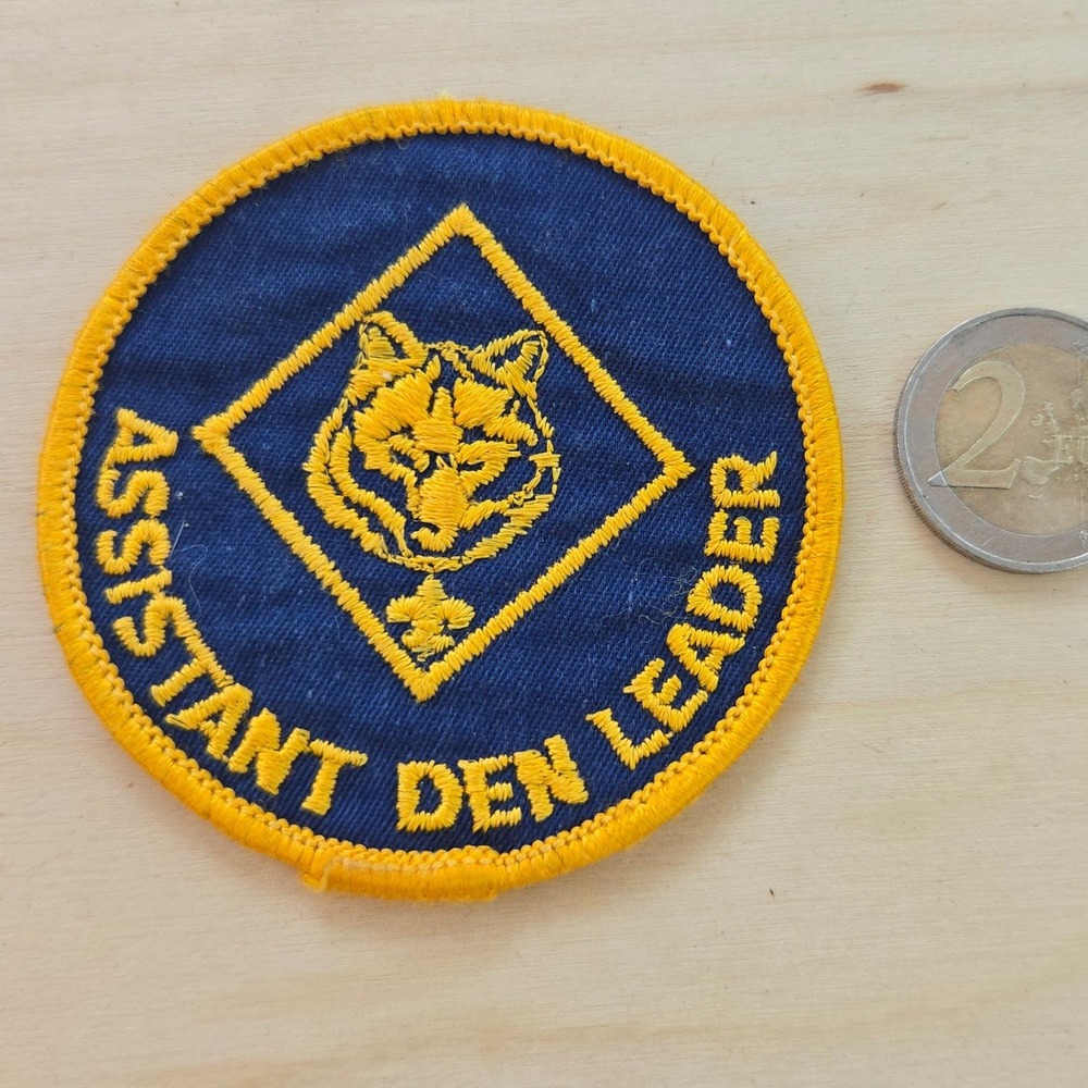 VTG BSA Assistant Den Leader Patch 1970s Blue Yellow Boy Scouts Of America Patch